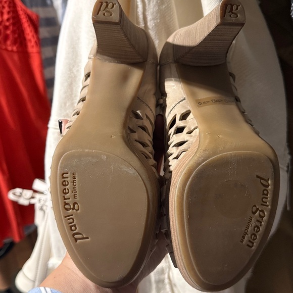 Paul Green Heels Peeptoe Beige Nubuck Leather 7 Like New